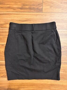 Classic Black Women's bodycon Skirt, size 6